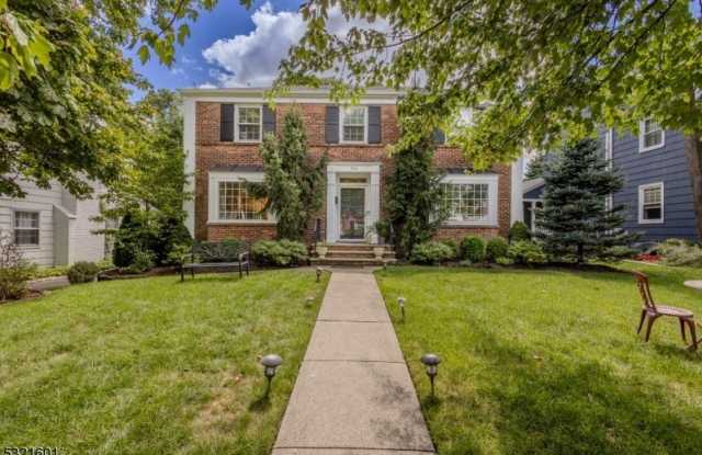 514 Hartford Ct - 514 Hartford Court, South Orange, NJ 07079