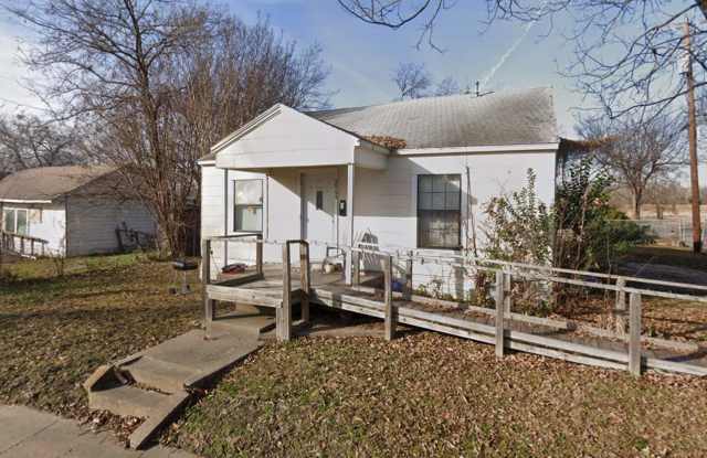 2904 King - House - 2904 King Street, Greenville, TX 75401