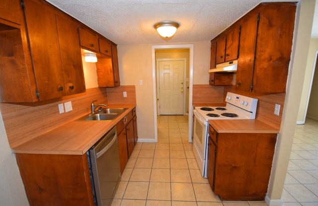 2100 Breezeway Cir - 2100 Breezeway Circle, Ingleside, TX 78362