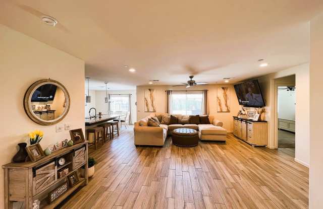 2331 Vineyard Court Gallery 2