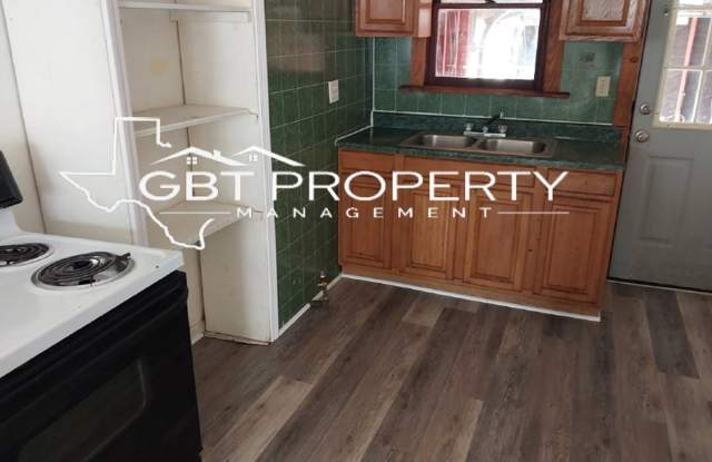 2 Bedroom 1 Bath Home! photos photos