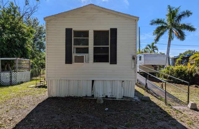 5456 Wilson Drive - 5456 Wilson Drive, Cleveland, FL 33982