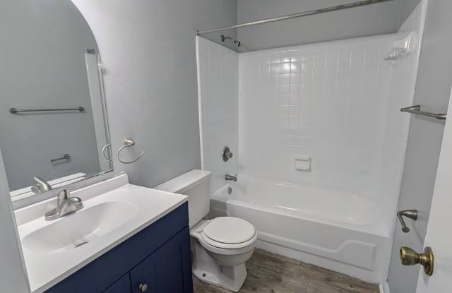 1235 Continental Court photos photos