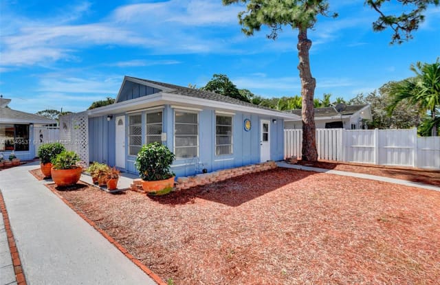 936 Northeast 40th Street - 936 Northeast 40th Street, Oakland Park, FL 33334 936 Northeast 40th Street - 936 Northeast 40th Street, Oakland Park, FL 33334