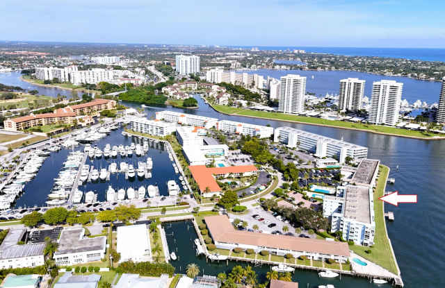 60 Yacht Club Drive Gallery 1
