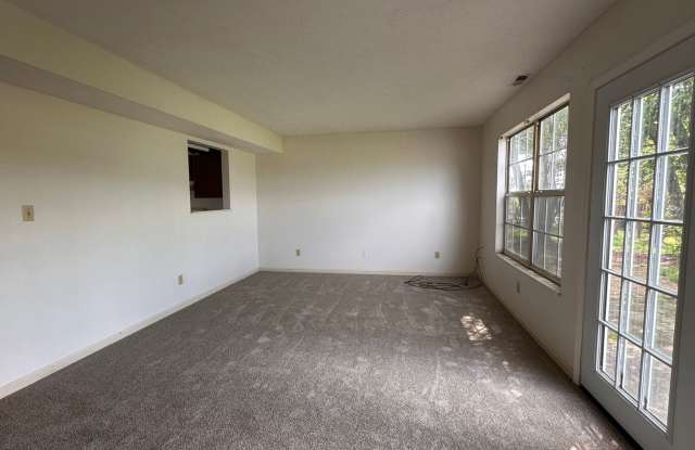 Colony Square Condo Available Gallery 4