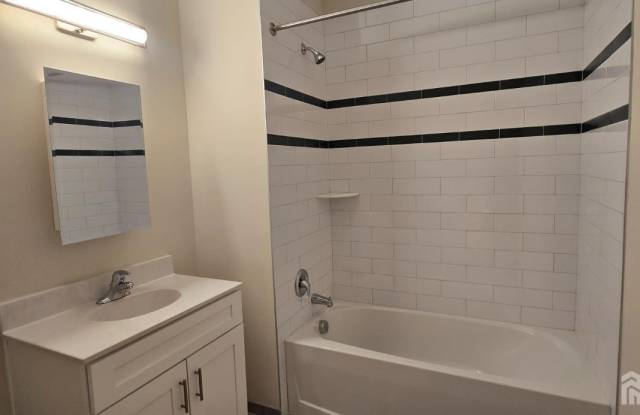 211 Henderson I Gallery 4
