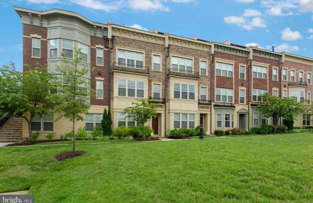 708 TOPMAST DRIVE Gallery 2