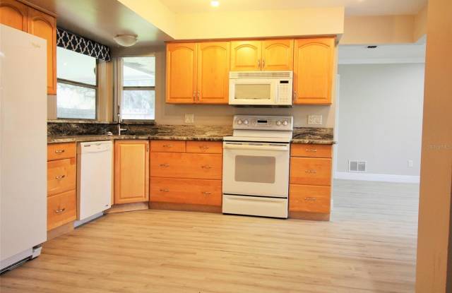 109 Donnington Ct Gallery 4