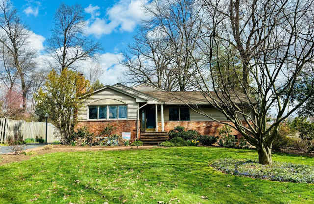 2405 BARBOUR Road Gallery 1