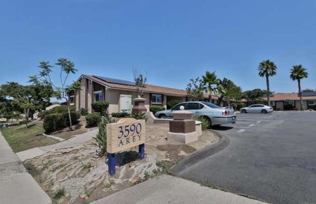 Sunny & Spacious 3BR Condo – Minutes from the Beach Gallery 3