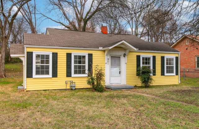 Charming Historic East Nash 3Bed/2Bath! photos photos