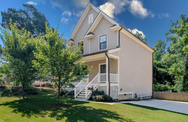 Available now! Beautiful 3BR/2.5BA Home with Fenced Yard – Close to Downtown Durham! photos photos