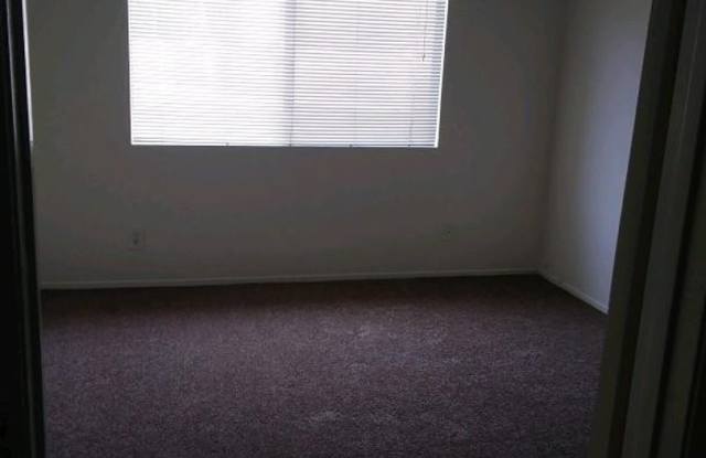 1 bedroom Condo in Great North San Bernardino location - Ready NOW Gallery 4