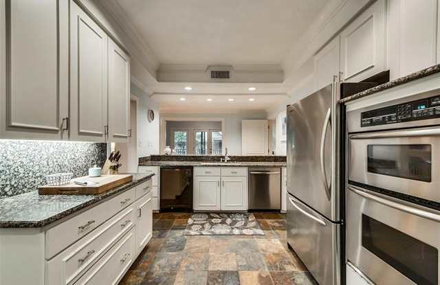 6033 Hillcrest Avenue - 6033 Hillcrest Avenue, University Park, TX 75205
