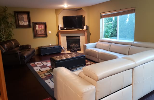 260 Yakima Ave Se - 260 Yakima Place Southeast, Renton, WA 98059