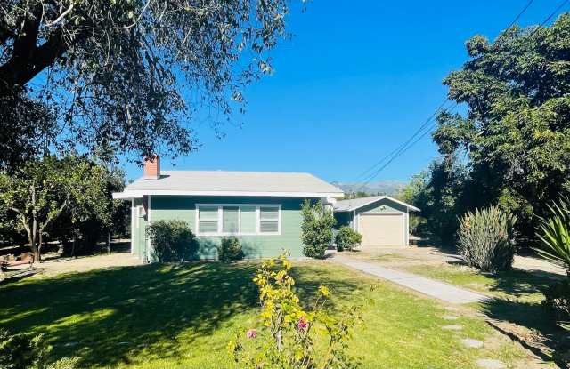 Peaceful 3-bedroom, 2-bathroom single story home nestled amongst the Orange Groves of Fillmore photos photos