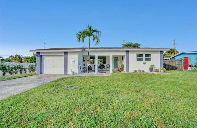 4519 W Park Rd - 4519 West Park Road, Hollywood, FL 33021 4519 W Park Rd - 4519 West Park Road, Hollywood, FL 33021