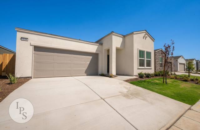 Southeast Fresno Home 4 Bedrooms + Owned Solar & Battery Backup in CUSD Gallery 4