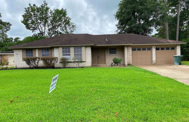 945 Chatwood Dr, Beaumont, TX 77706 - 945 Chatwood Drive, Beaumont, TX 77706