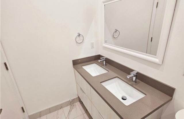 2581 North Windsor Avenue photos photos