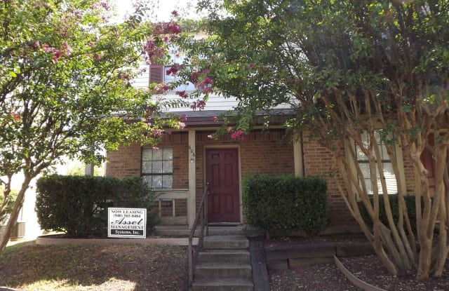 606 W Collins St - 606 W Collins St, Denton, TX 76201