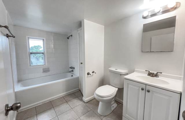 12623 Farnell Drive Gallery 4