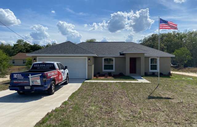 Desirable SE Ocala Neighborhood 3/2/2 *WON'T LAST* photos photos