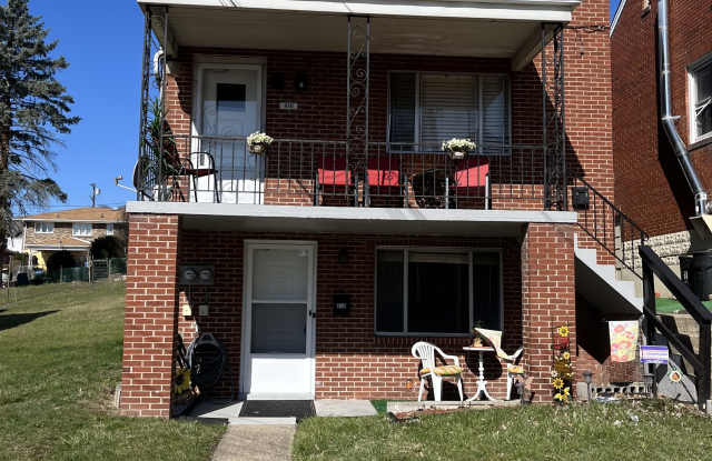 810 11th Street - 2 photos photos