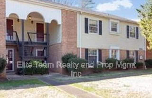 4604 Coronado Dr - 4604 Coronado Drive, Charlotte, NC 28212