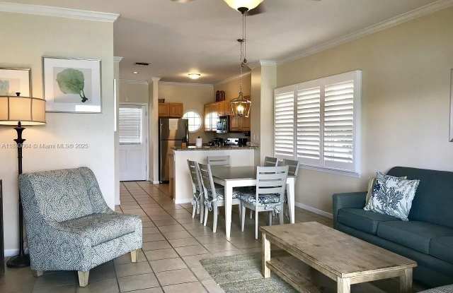 7048 Harbor Village Dr photos photos