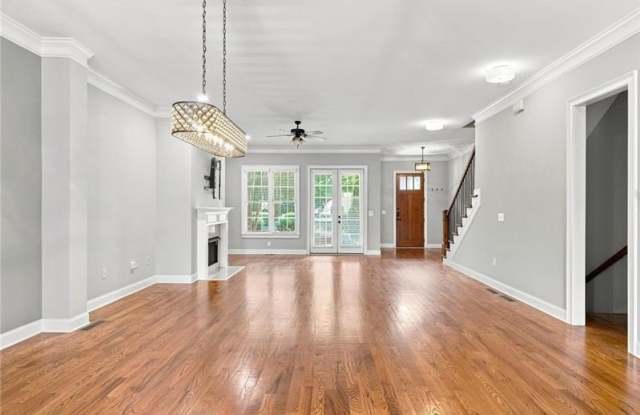 1883 Manor Estate Gallery 4