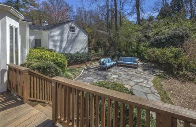 3864 Lake Forrest Drive NW Gallery 4