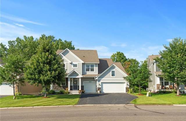 5 Bedroom 5 Bath 2 Story   Wayzata Schools Gallery 3