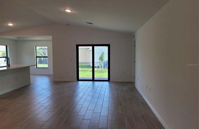 11383 BAGGOT Avenue Gallery 2