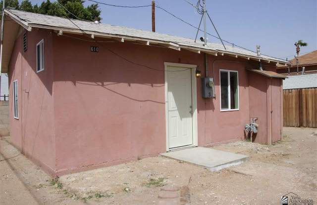 610 S ORANGE AVE photos photos