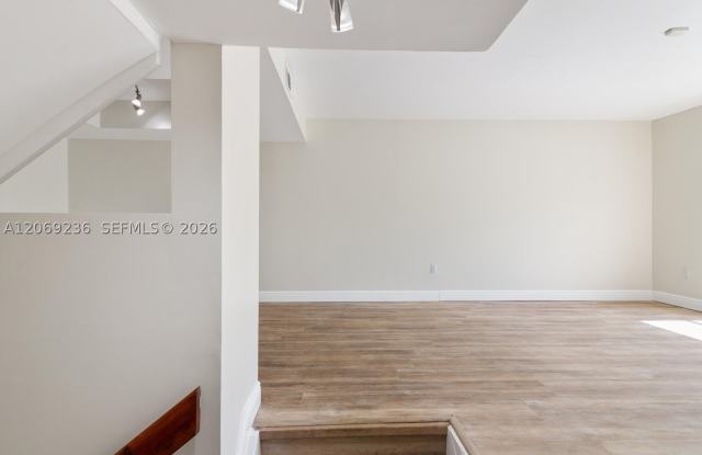 390 NW 86th Pl Gallery 4