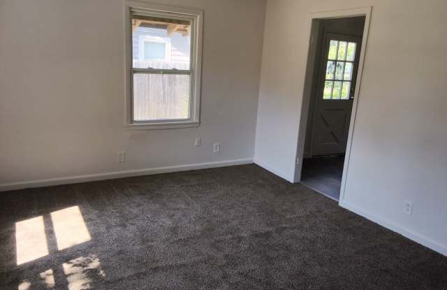 2 bedroom, 1 bath for rent Gallery 3