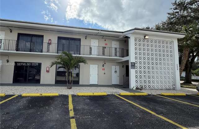 600 NE 142nd St photos photos