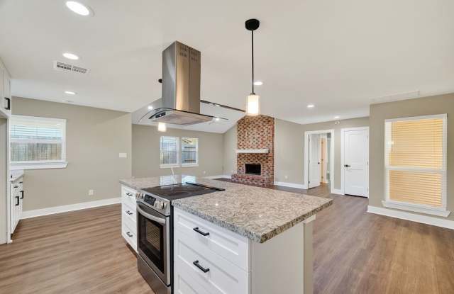 2103 Woodway Dr - 2103 Woodway Drive, Woodbranch, TX 77357