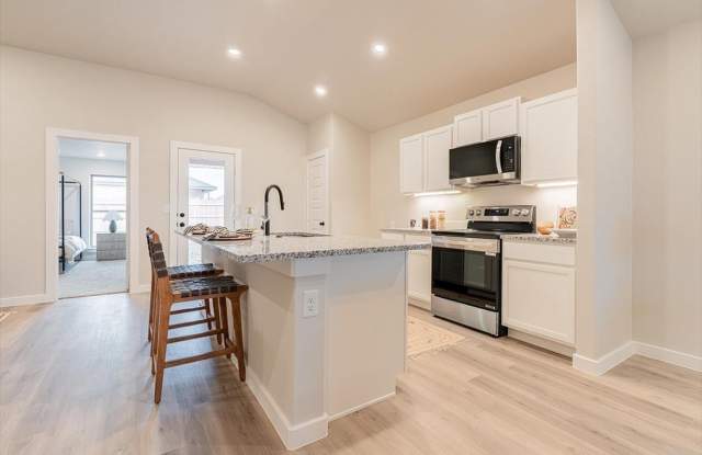 5552 Auburn Street photos photos