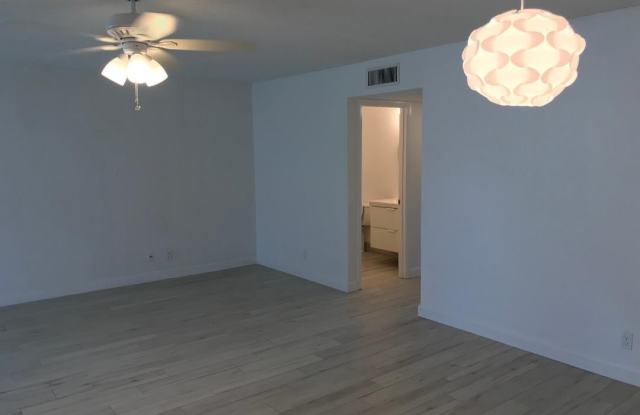 1387 HIGH POINT Way NW Gallery 4