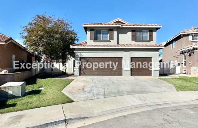 Ready to move in 3 bed 3 bath home! - 11328 Celeste Court, Fontana, CA 92337