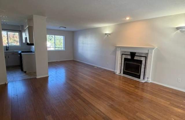 Lovely 3 bed 2.5 bath in Sherwood Gallery 3