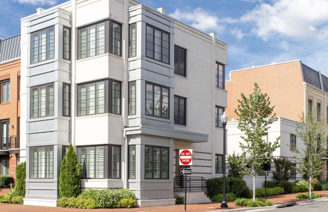 700 E HOWELL AVENUE - 700 East Howell Avenue, Alexandria, VA 22301