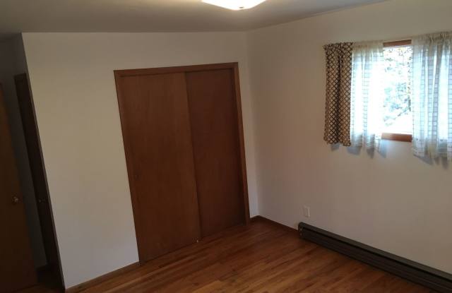 2503 Wright St. Gallery 4
