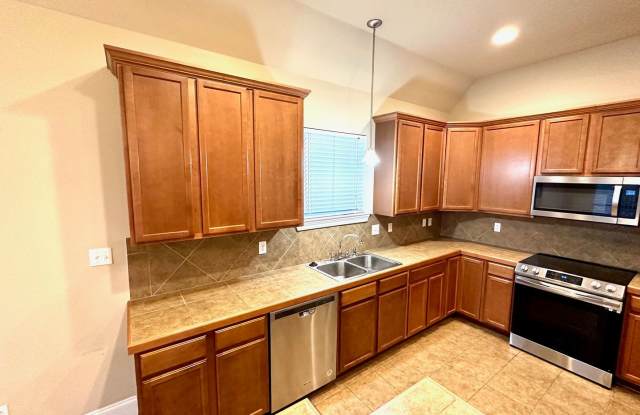 41188 Lakeway Cove Avenue Gallery 3
