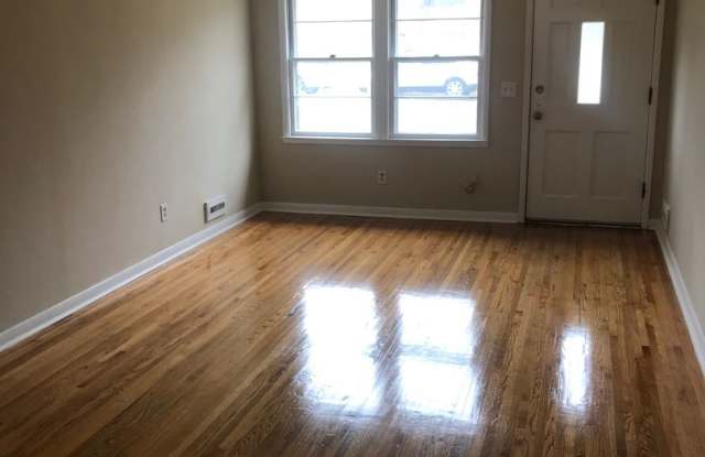 Amazing 3 bedroom 2 bath plus Den/Office in Robbinsdale!! photos photos