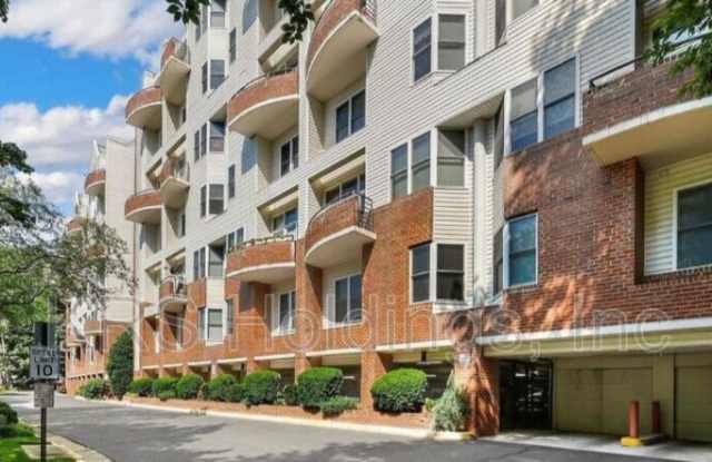 301 S Reynolds St - 301 South Reynolds Street, Alexandria, VA 22304