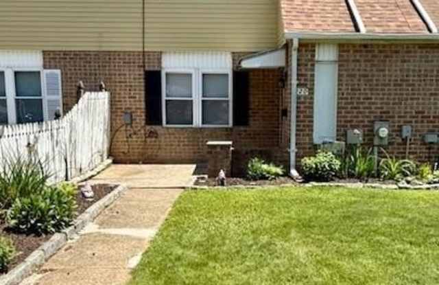 20 HOLLYBROOKE DRIVE - 20 Hollybrooke Drive, Bucks County, PA 19047